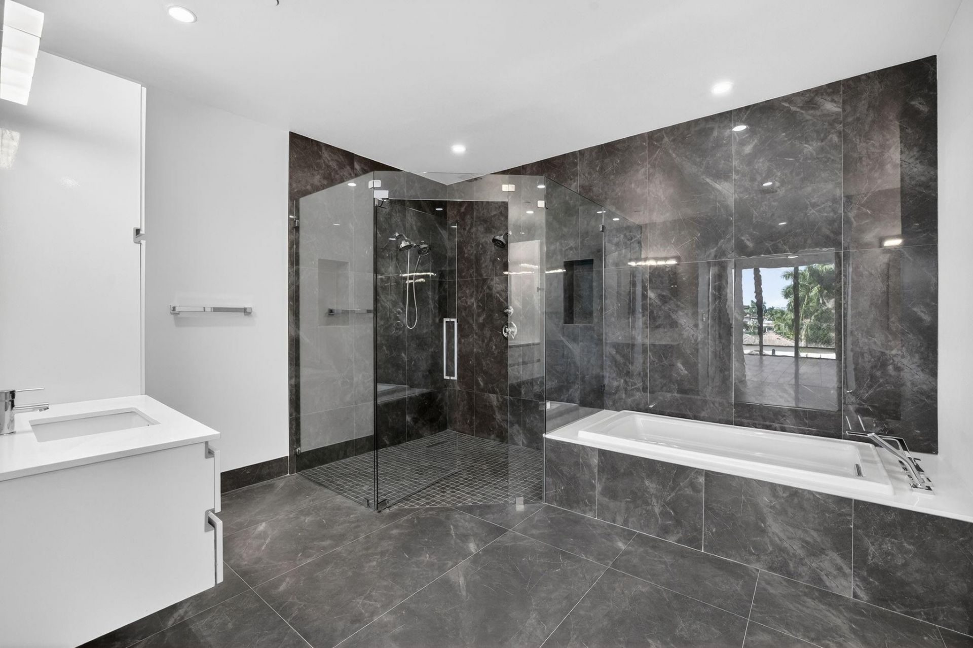 30 Isle Of Venice Dr, Unit 403, Fort Lauderdale, FL 33301 Photo