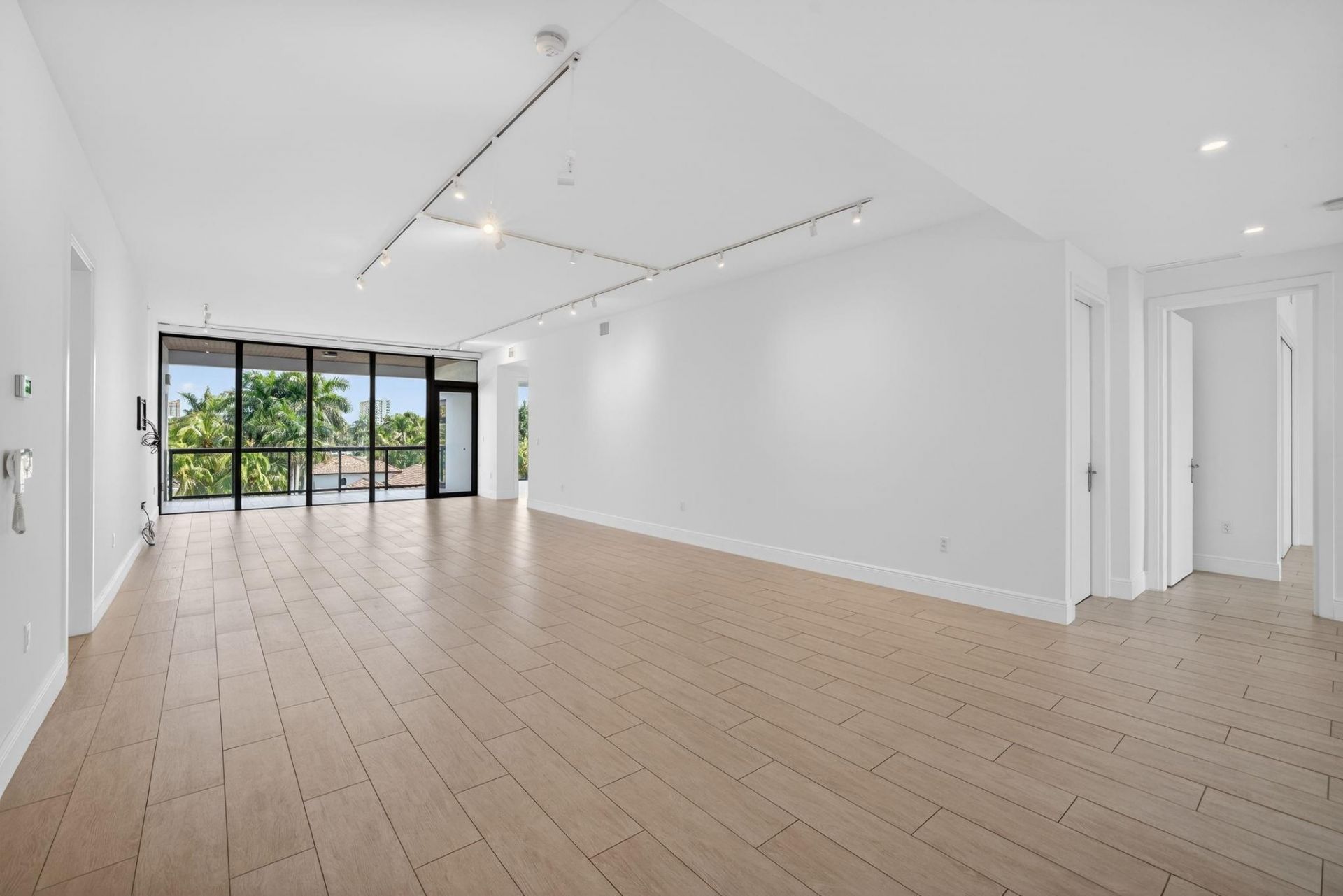 30 Isle Of Venice Dr, Unit 403, Fort Lauderdale, FL 33301 Photo