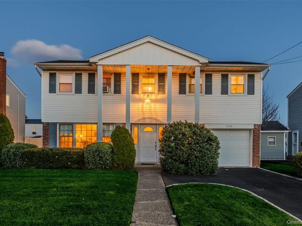 2929 Mandalay Beach Road, Wantagh, NY 11793