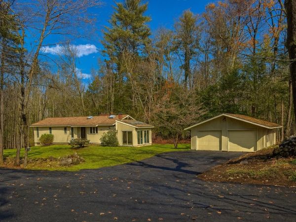 17 Foss Farm Road, Durham, NH 03824