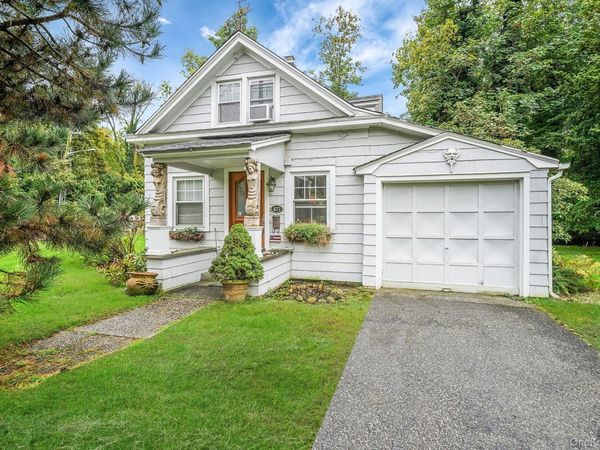 427 Park Avenue, Huntington, NY 11743