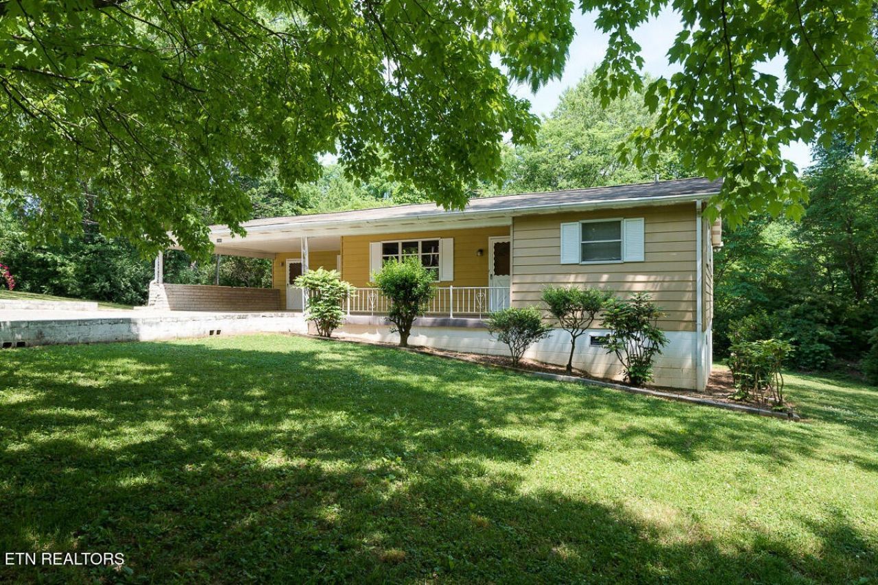 1940 Harris Rd, Knoxville, TN 37924 Main Photo