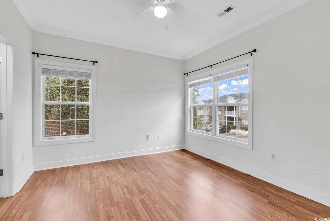 2061 Silvercrest Dr. Photo 23