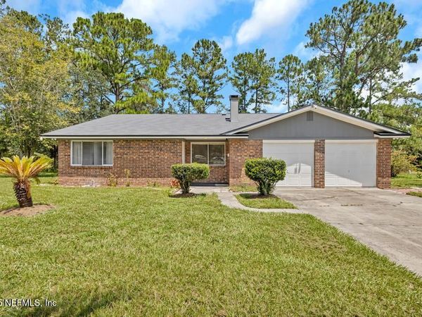 1215 BLUEHILL Drive, Jacksonville, FL 32218
