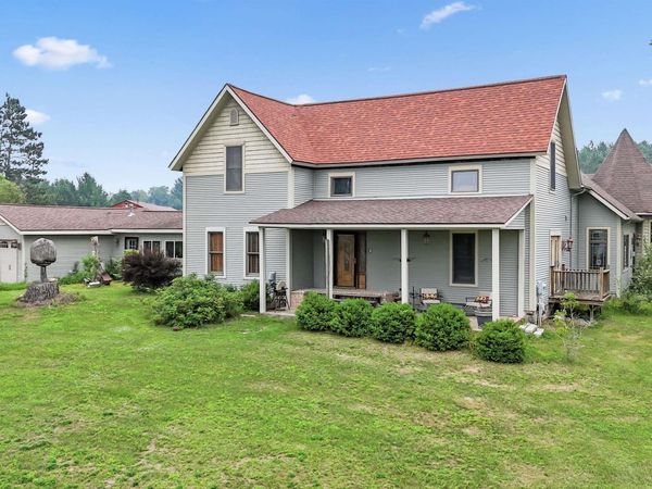 16186 200th Avenue N, Leroy, MI 49655