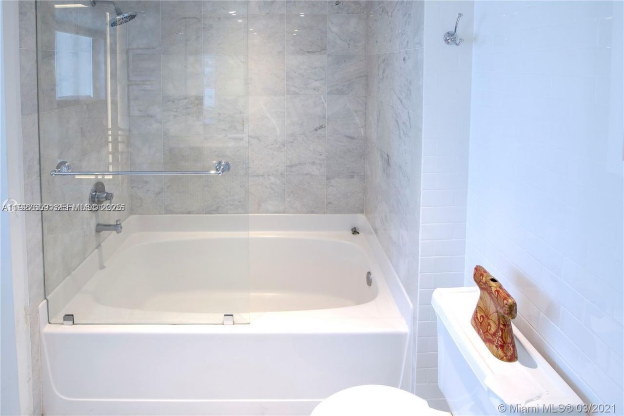 601 NE 36th St, Unit 3101, Miami, FL 33137 Photo