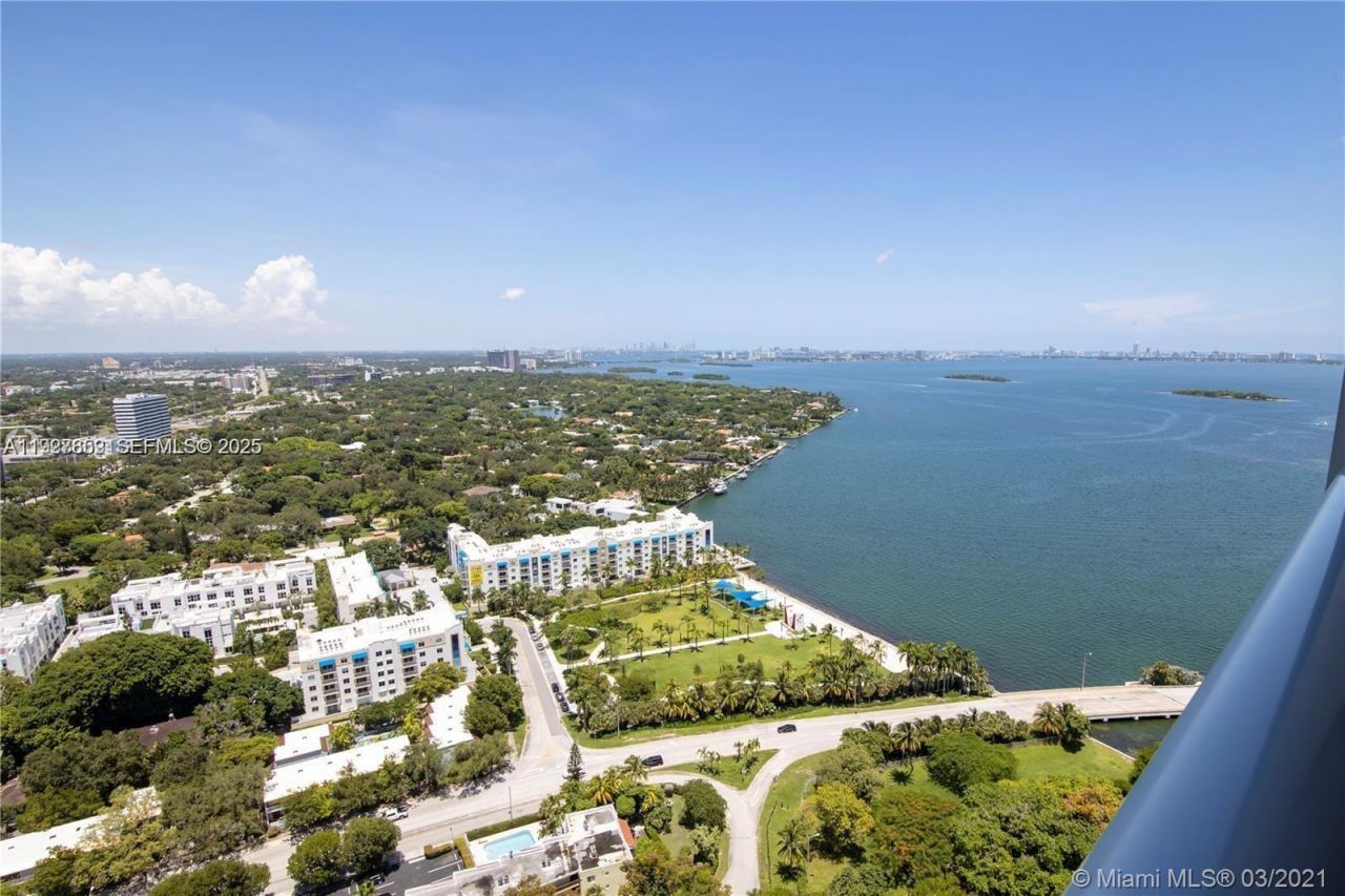 601 NE 36th St, Unit 3101, Miami, FL 33137 Photo