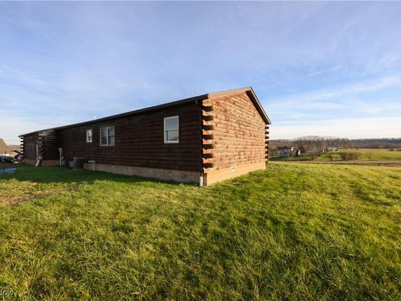 8200 Cutler Road SW, Sherrodsville, OH 44675 Photo 3