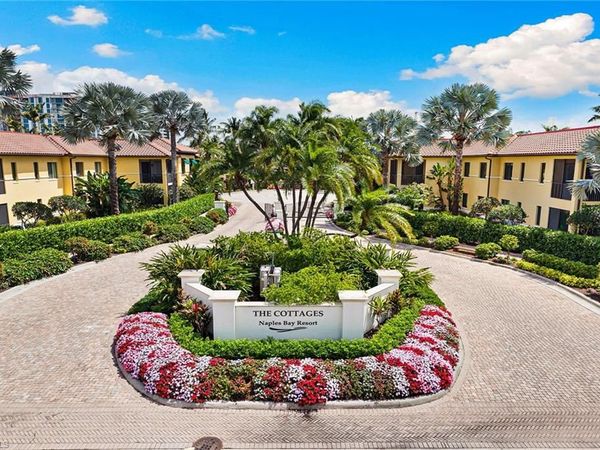 1015 Sandpiper ST, Unit D105, NAPLES, FL 34102