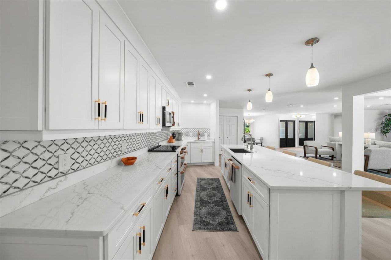 5884 51st Street S, Saint Petersburg, FL 33715 Photo