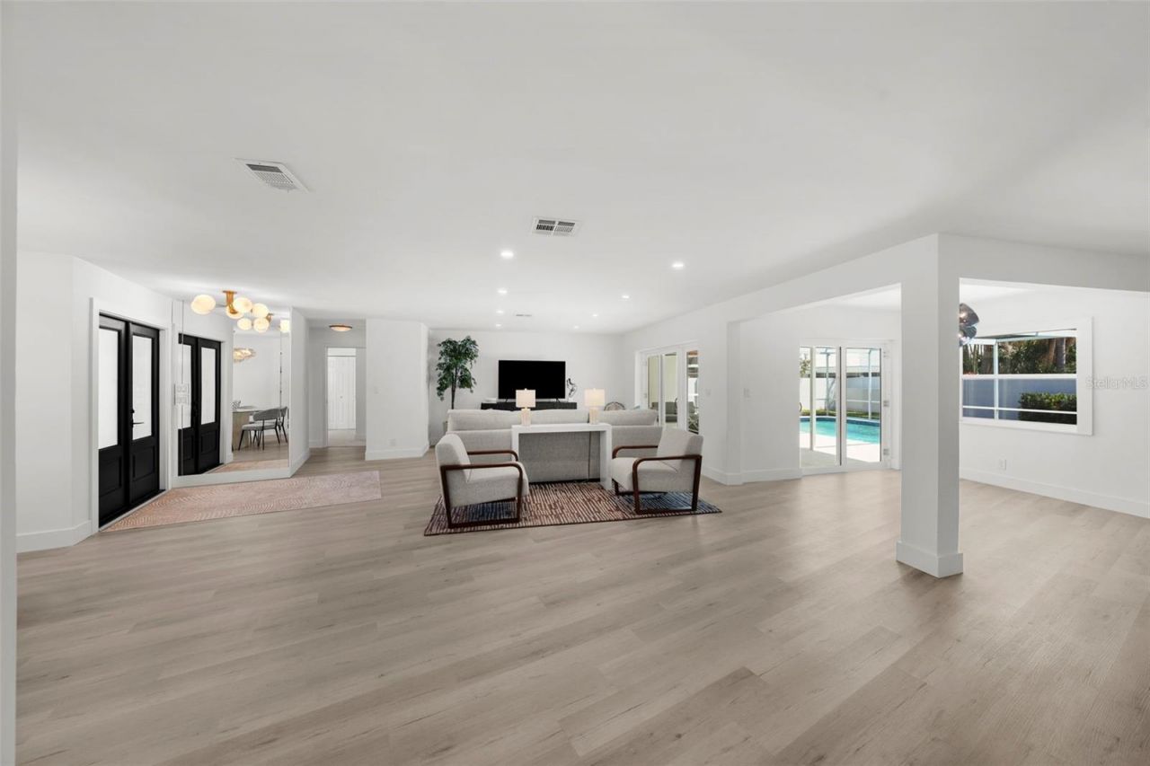 5884 51st Street S, Saint Petersburg, FL 33715 Photo