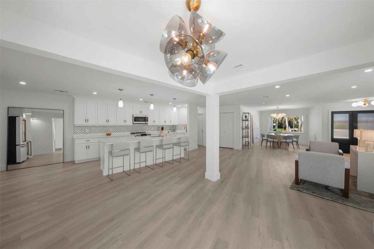 5884 51st Street S, Saint Petersburg, FL 33715 Photo