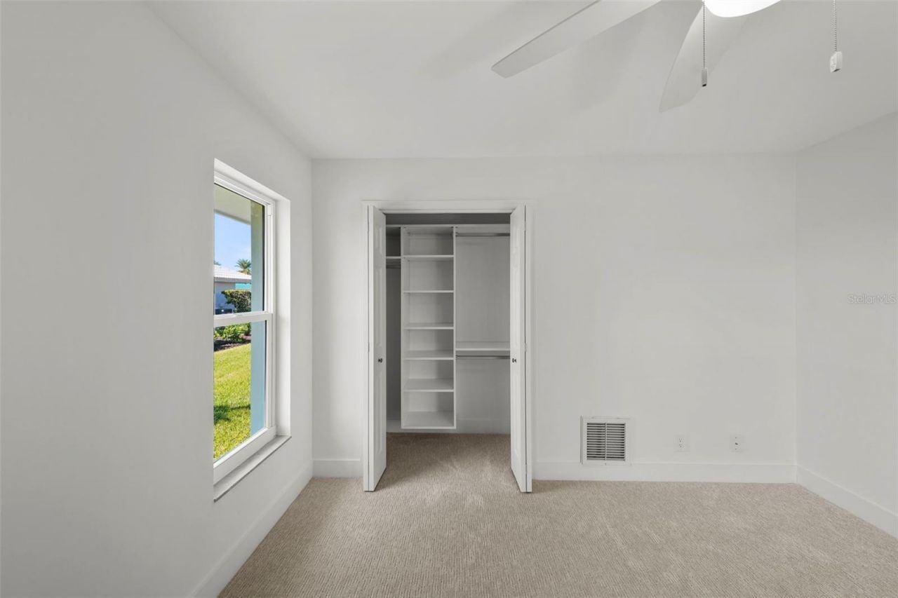 5884 51st Street S, Saint Petersburg, FL 33715 Photo