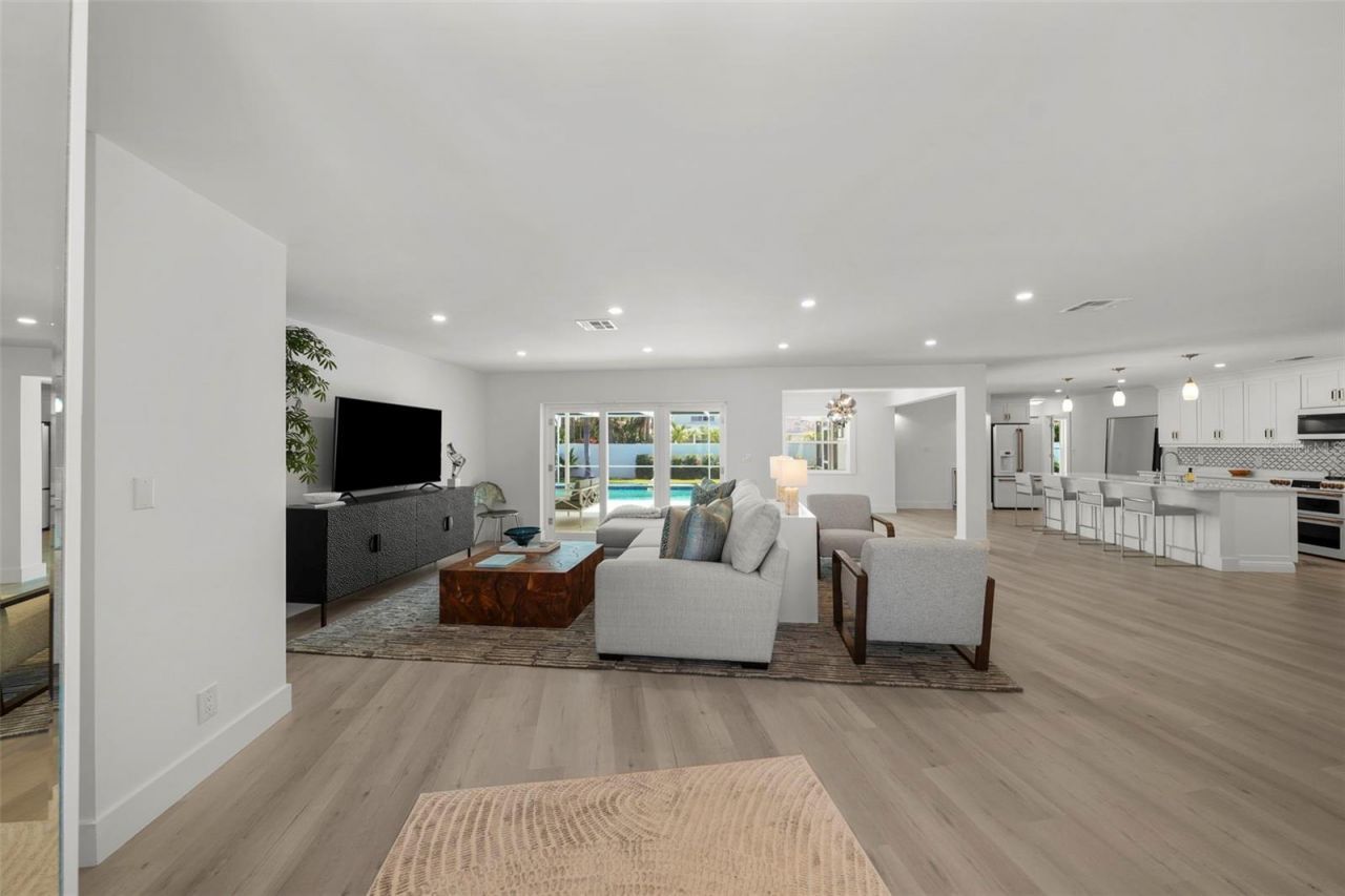 5884 51st Street S, Saint Petersburg, FL 33715 Photo