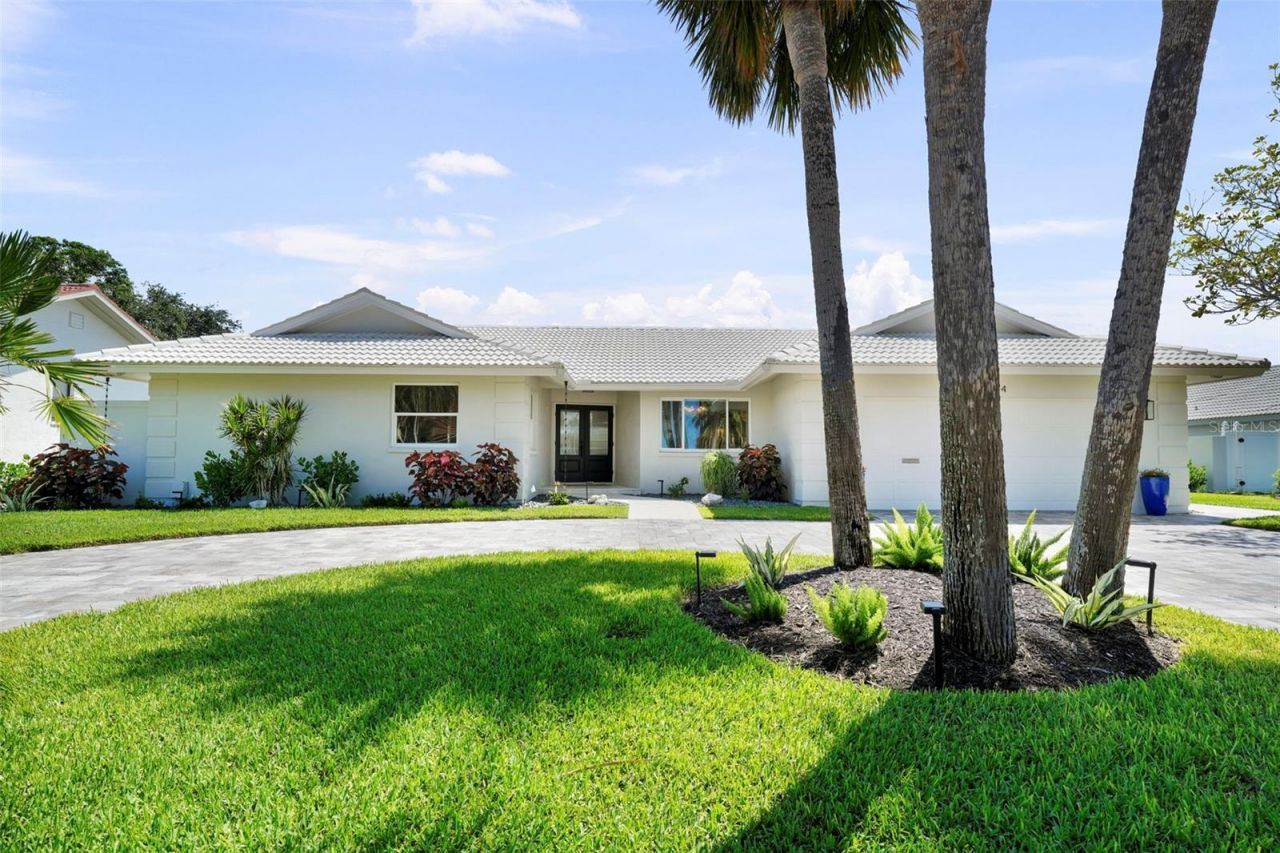 5884 51st Street S, Saint Petersburg, FL 33715 Photo