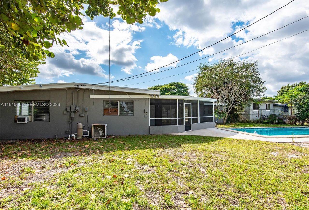 429 W Evanston Cir, Fort Lauderdale, FL 33312 Photo