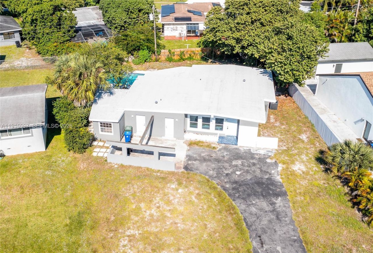 429 W Evanston Cir, Fort Lauderdale, FL 33312 Photo