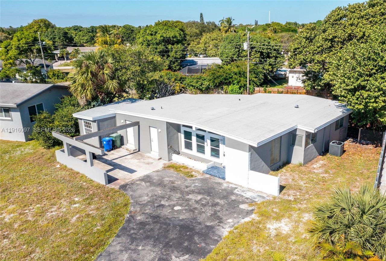 429 W Evanston Cir, Fort Lauderdale, FL 33312 Photo