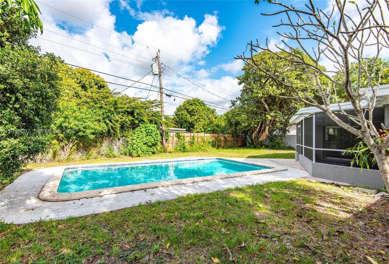 429 W Evanston Cir, Fort Lauderdale, FL 33312 Photo