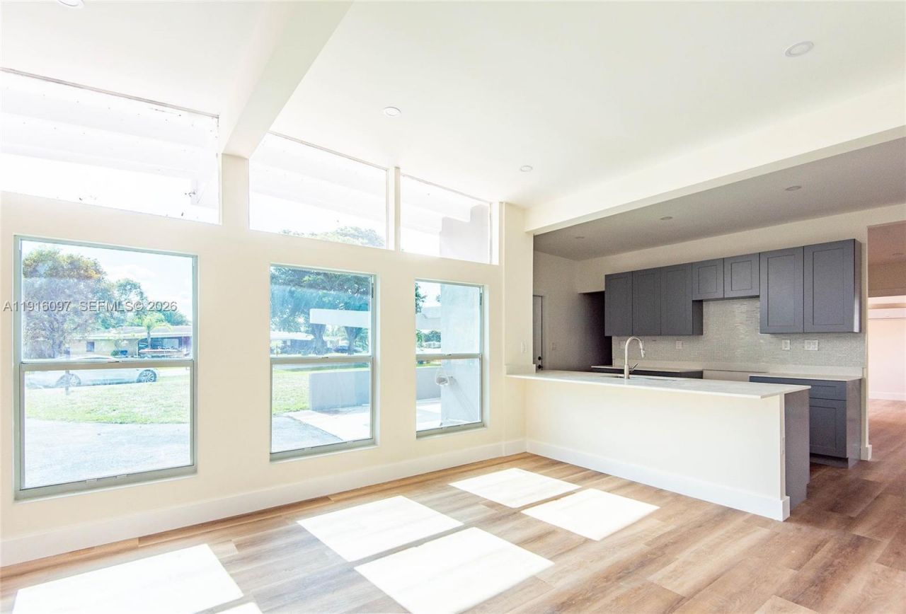 429 W Evanston Cir, Fort Lauderdale, FL 33312 Photo