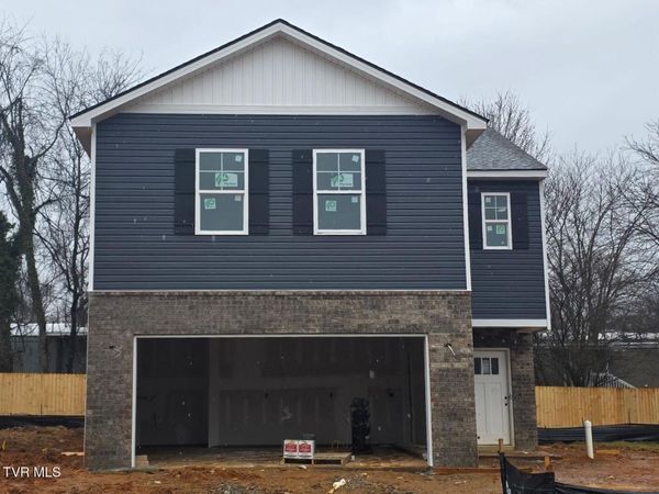 349 Alta Tree Blvd, Johnson City, TN 37604