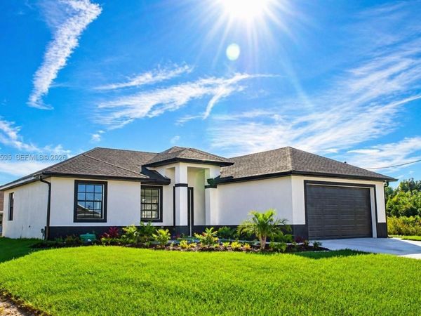 2555 W 25th ST, Lehigh Acres, FL 33971