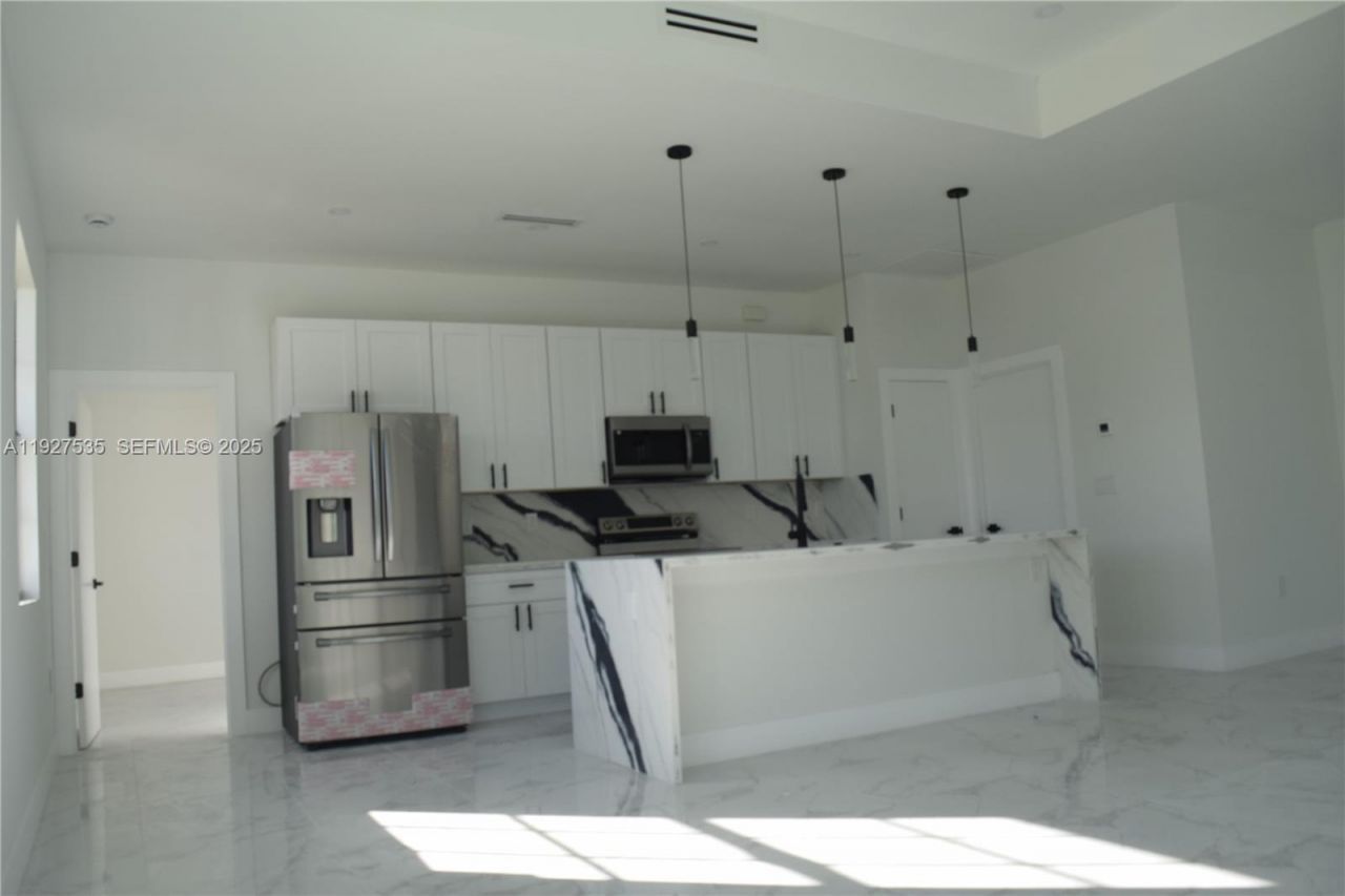 2555 W 25th St, Lehigh Acres, FL 33971 Photo