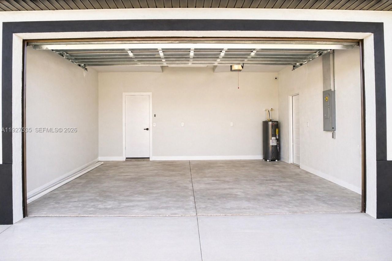 2555 W 25th St, Lehigh Acres, FL 33971 Photo