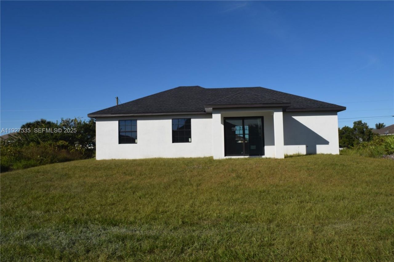 2555 W 25th St, Lehigh Acres, FL 33971 Photo