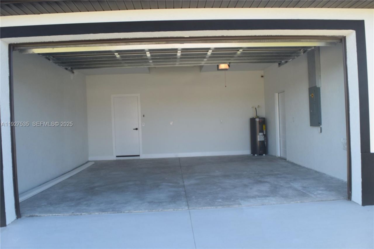 2555 W 25th St, Lehigh Acres, FL 33971 Photo