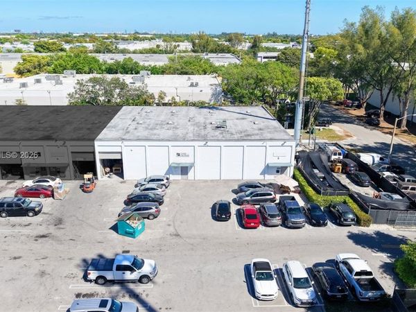 5261 NW 161st St, Miami Gardens, FL 33014