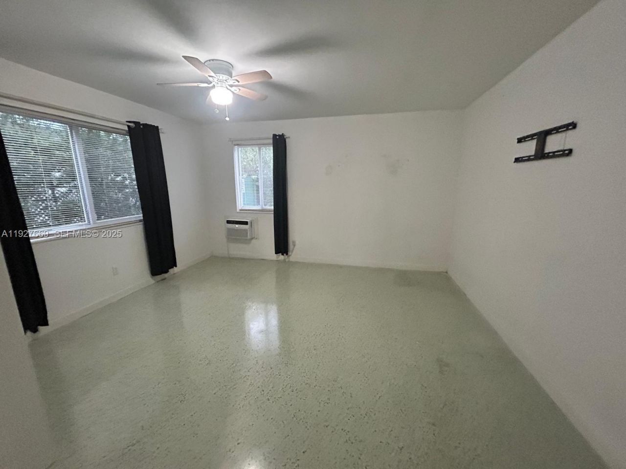 7430 Carlyle Ave, Unit 1, Miami Beach, FL 33141 Photo