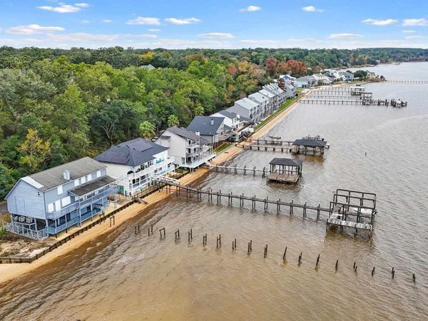 8600 Scenic Hwy, Pensacola, FL 32514