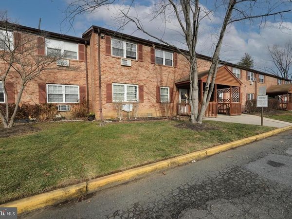 1011 GARNET, BURLINGTON TOWNSHIP, NJ 08016