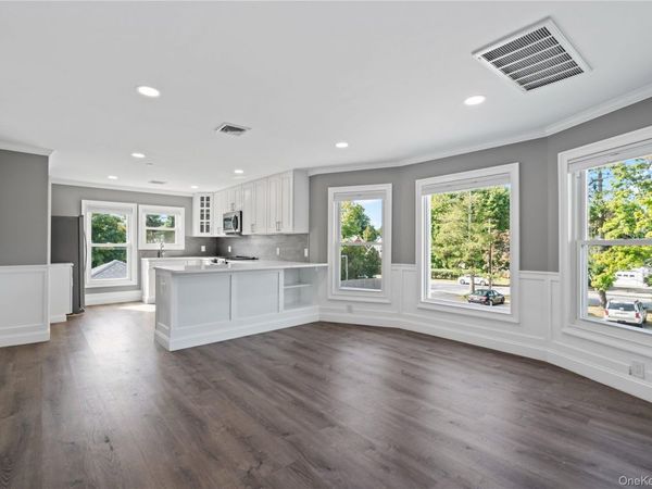 7 Pulaski Road, Unit 3, East Northport, NY 11731