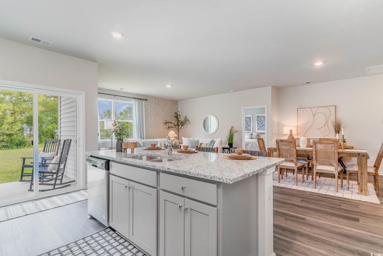 306 Ridley St Photo 5