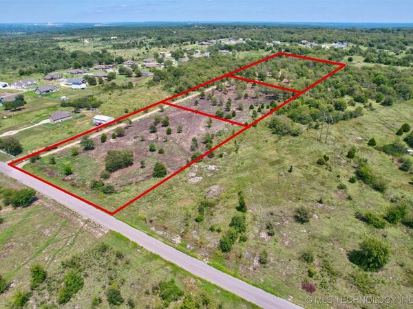 13247 Hobbs Creek Drive , Collinsville, OK 74021