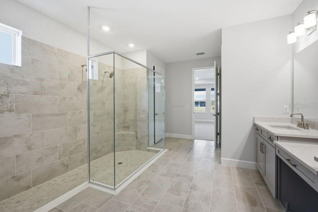 35074 Emberview Drive, Zephyrhills, FL 33541 Photo