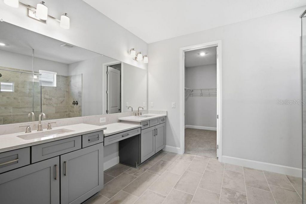 35074 Emberview Drive, Zephyrhills, FL 33541 Photo