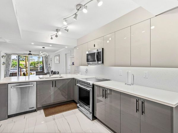 18 Royal Palm Way, Unit 109, Boca Raton, FL 33432