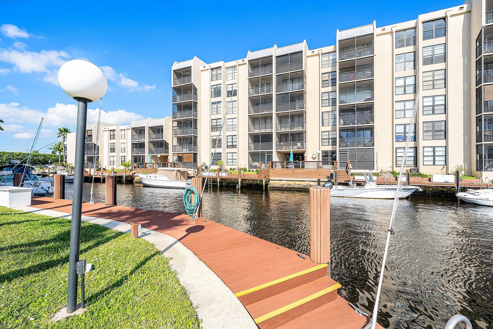 18 Royal Palm Way, Unit 109, Boca Raton, FL 33432 Photo