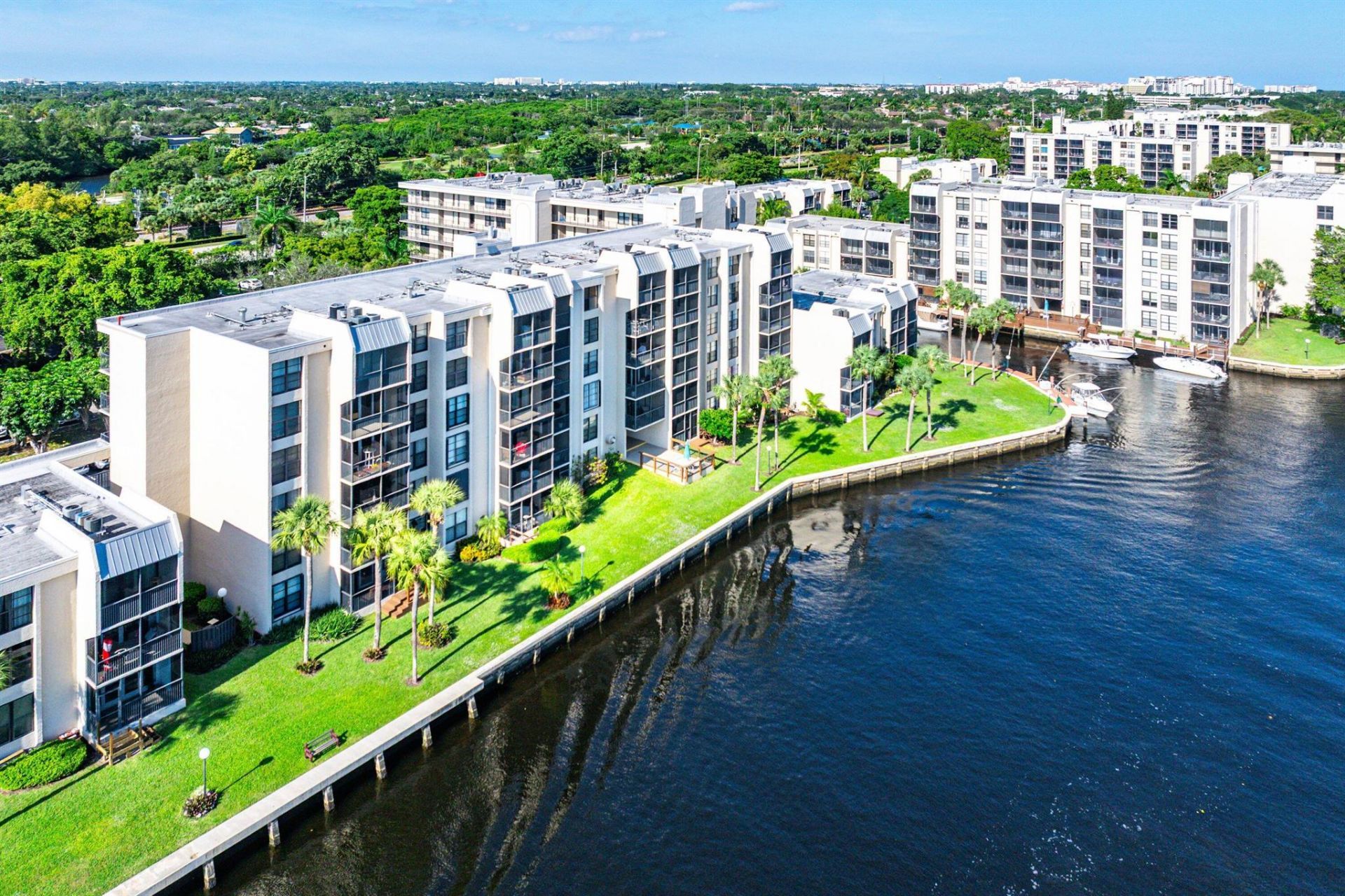 18 Royal Palm Way, Unit 109, Boca Raton, FL 33432 Photo