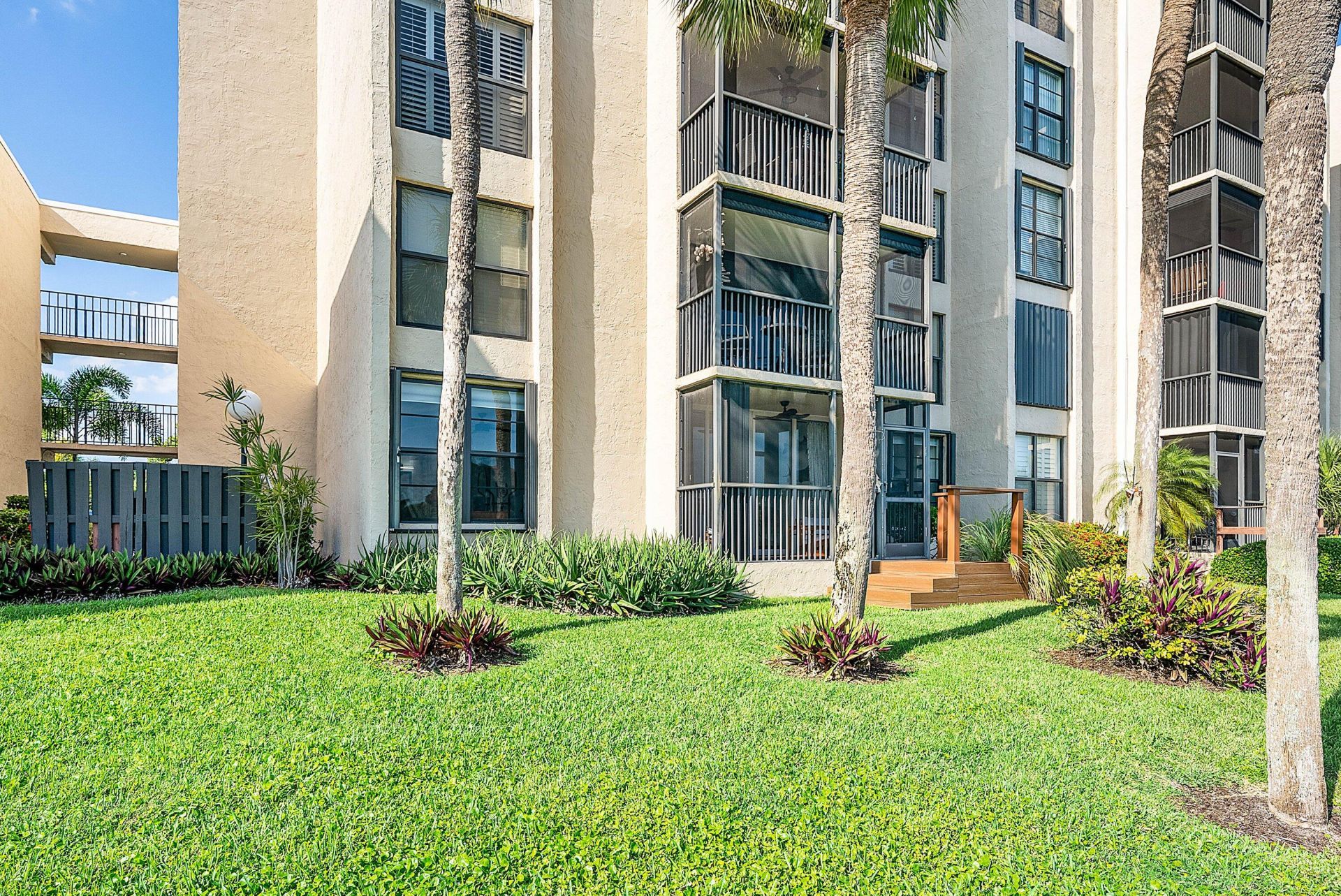 18 Royal Palm Way, Unit 109, Boca Raton, FL 33432 Photo