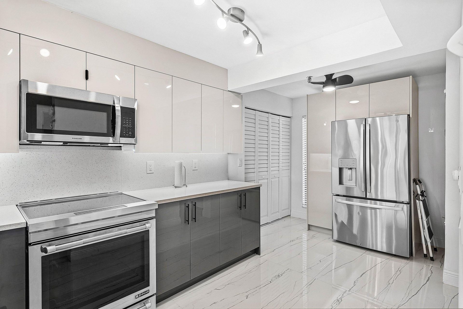 18 Royal Palm Way, Unit 109, Boca Raton, FL 33432 Photo