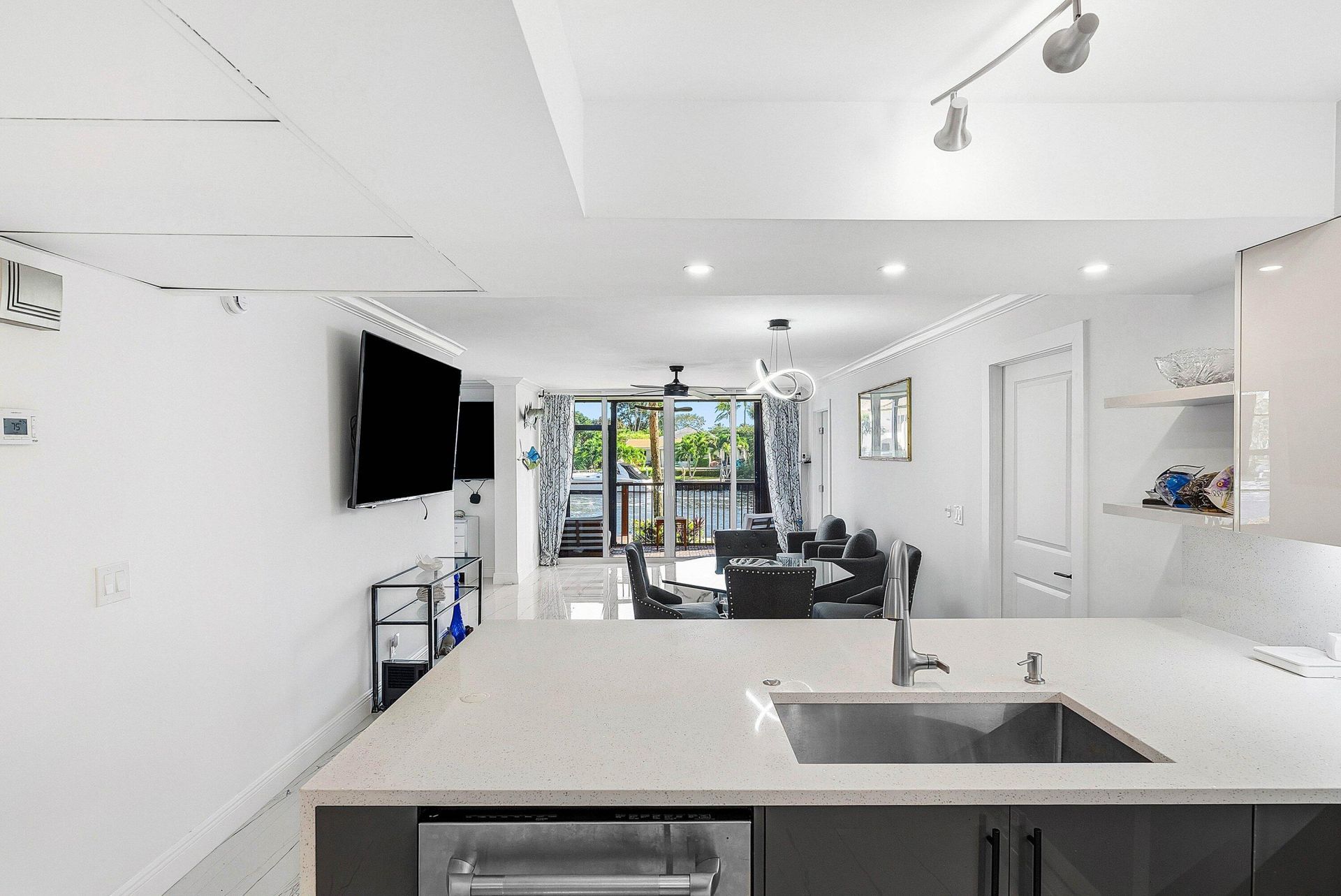 18 Royal Palm Way, Unit 109, Boca Raton, FL 33432 Photo