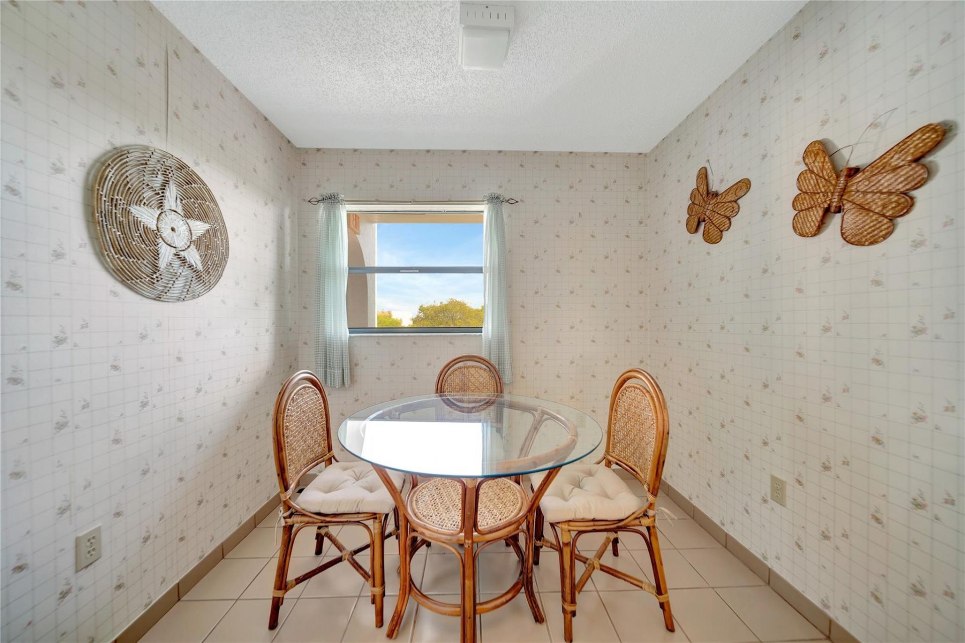 3521 Environ Boulevard, Unit B509, Lauderhill, FL 33319 Photo