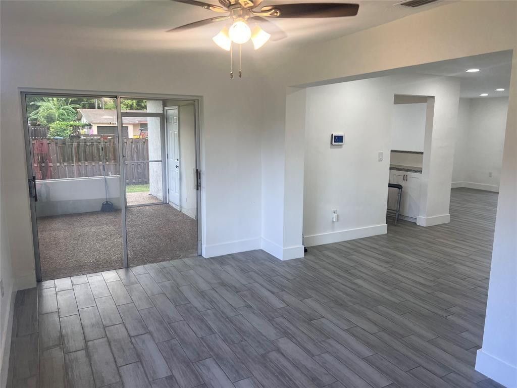 8361 NW 27th Place, Sunrise, FL 33322 Photo