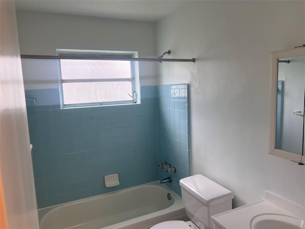 8361 NW 27th Place, Sunrise, FL 33322 Photo