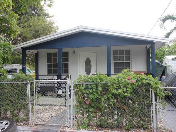 5575 NE 3rd Ave, Miami, FL 33137