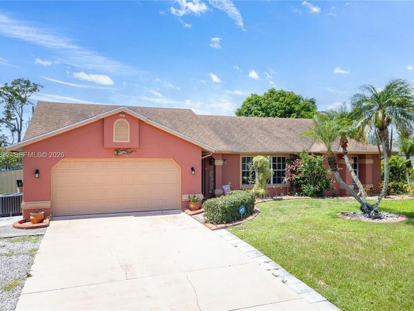 652 SW Prado Ave, Port St. Lucie, FL 34983